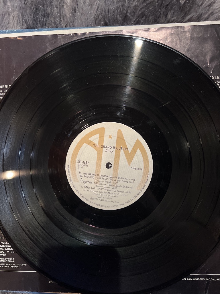 Styx The Grand Illusion side one label
