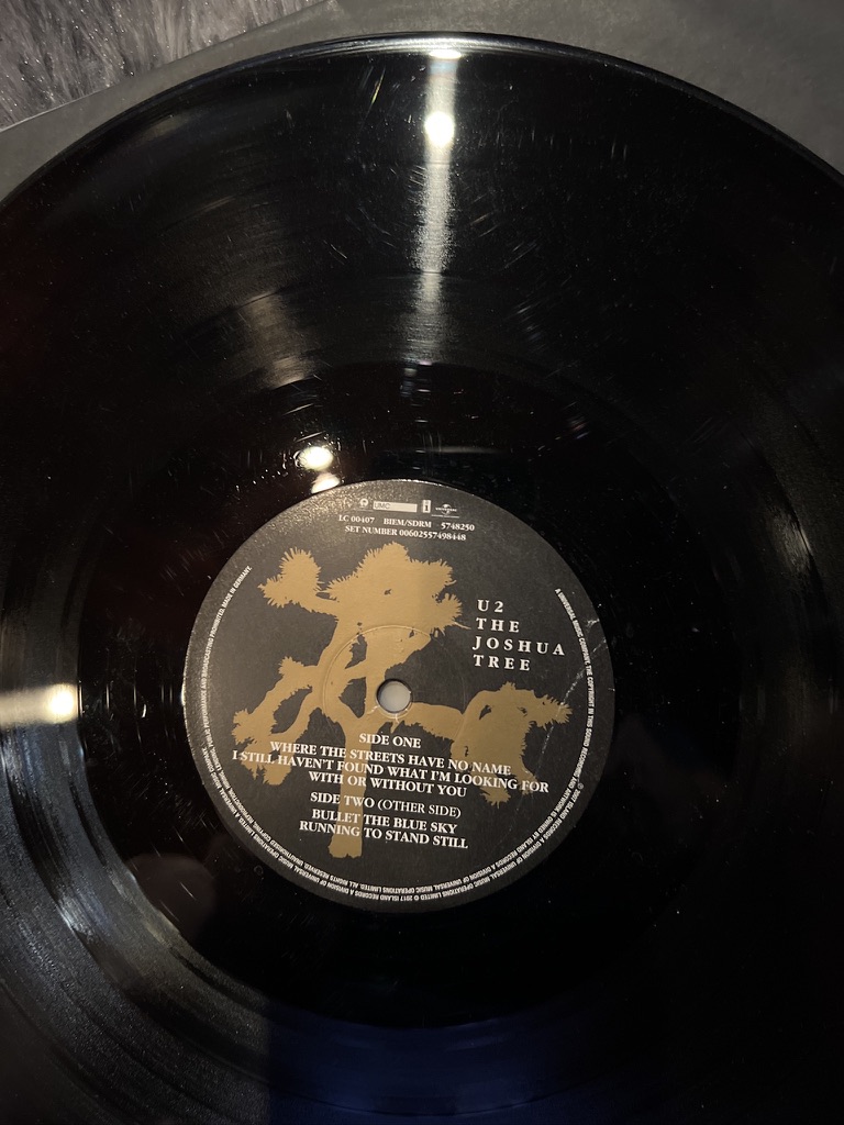 U2 The Joshua Tree 2017 reissue side one label